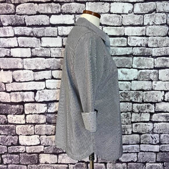 Chico's No-Iron Black & White Button Down Blouse Size S - Picture 7 of 8